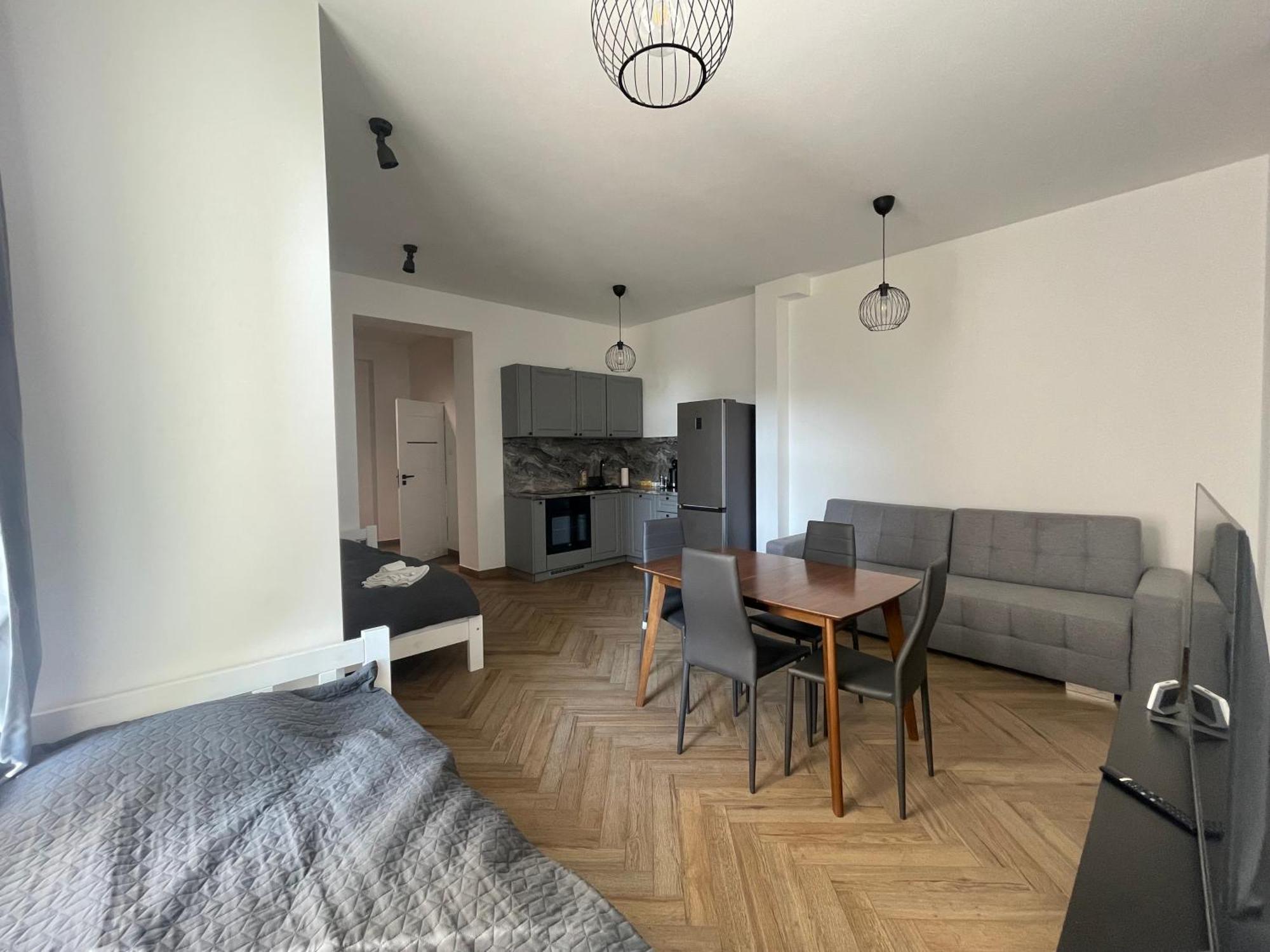 Apartamenty Kamienica Centrum - 1 Maja Любін Екстер'єр фото
